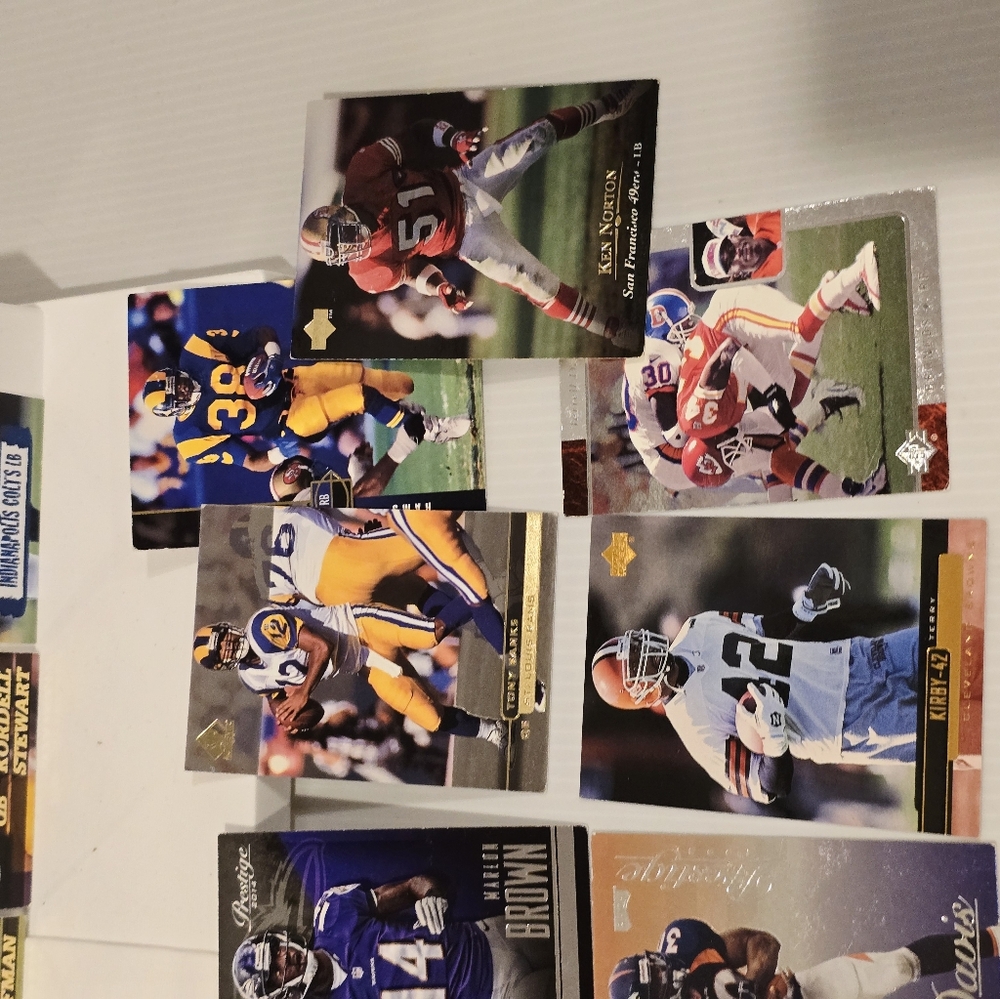NFL Football Card Collection Set - Picture 3 of 16